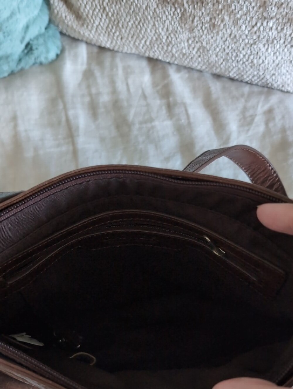 Danier Brown Leather Crossbody Bag - Picture 3 of 7